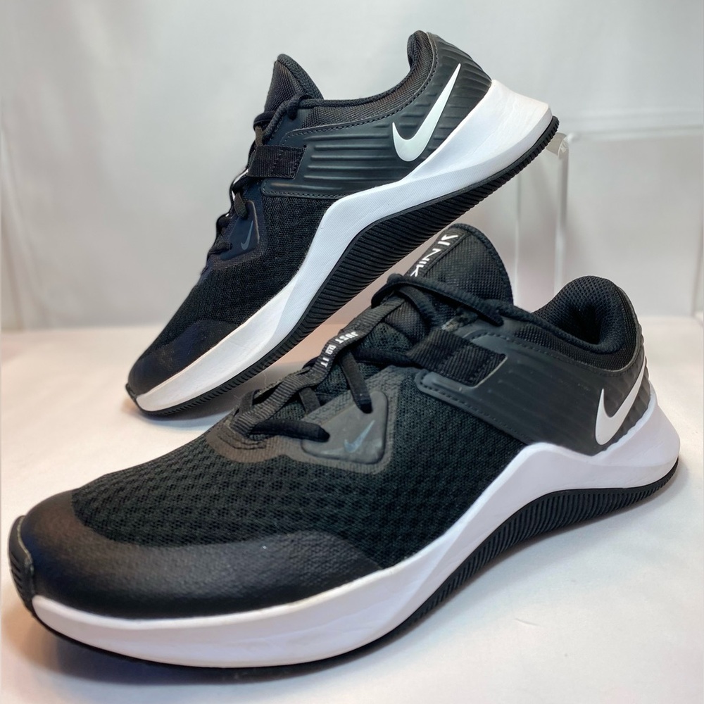 Nike MC Trainer Women's Size 9 Black Running Shoes Sneakers